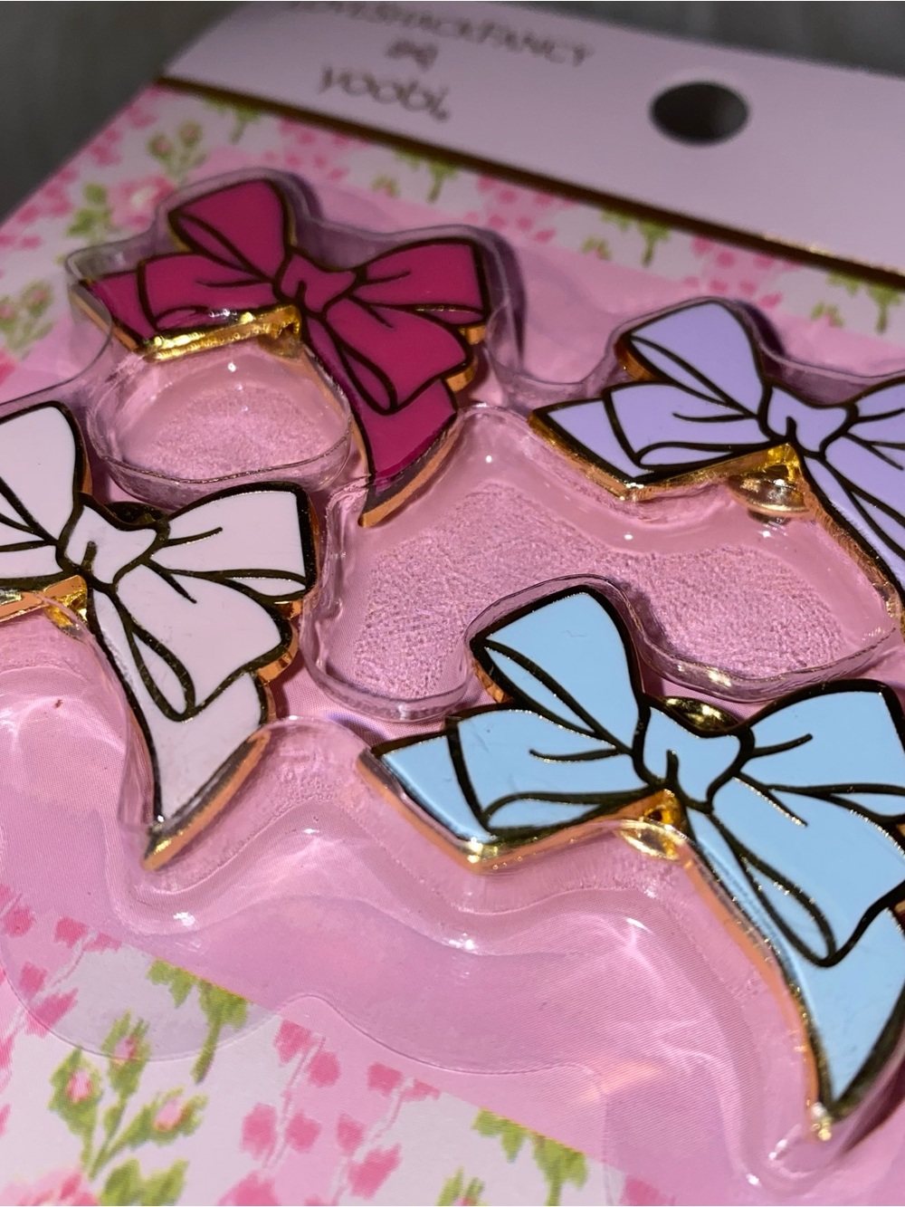 LoveShackFancy 4 Pins Bows pack New